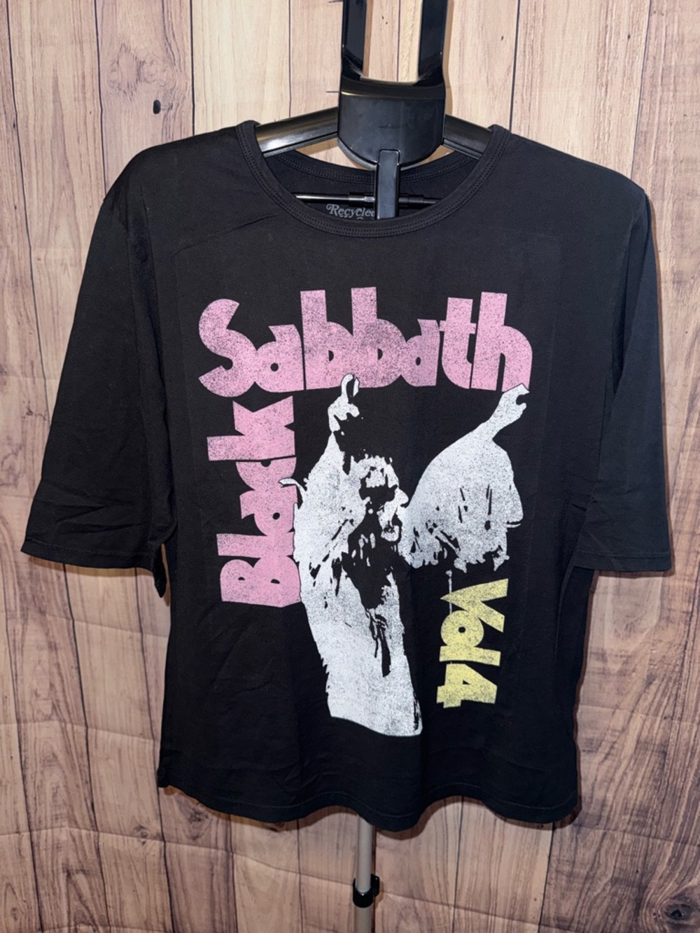Black Sabbath Vol 4 Graphic Band Tee | Medium 🎸🤘